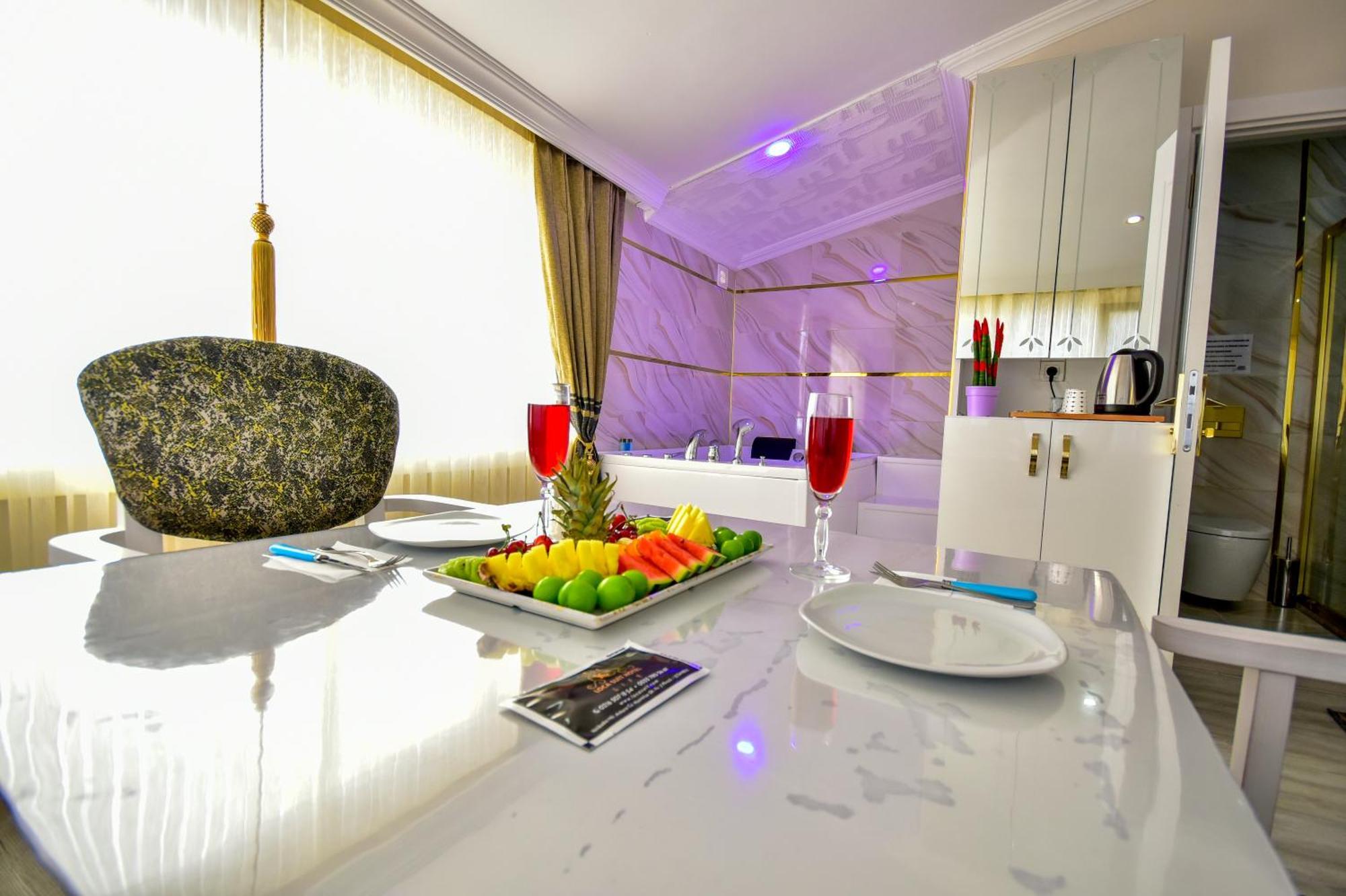 Loca Suit Life Airport Hotel Istanbul Exterior foto